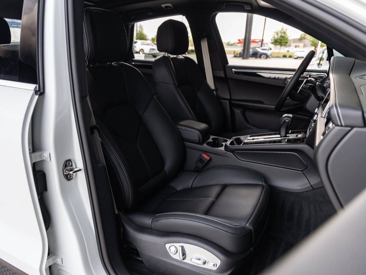 2026 Porsche Macan Macan S