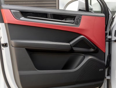 2026 Porsche Cayenne GTS