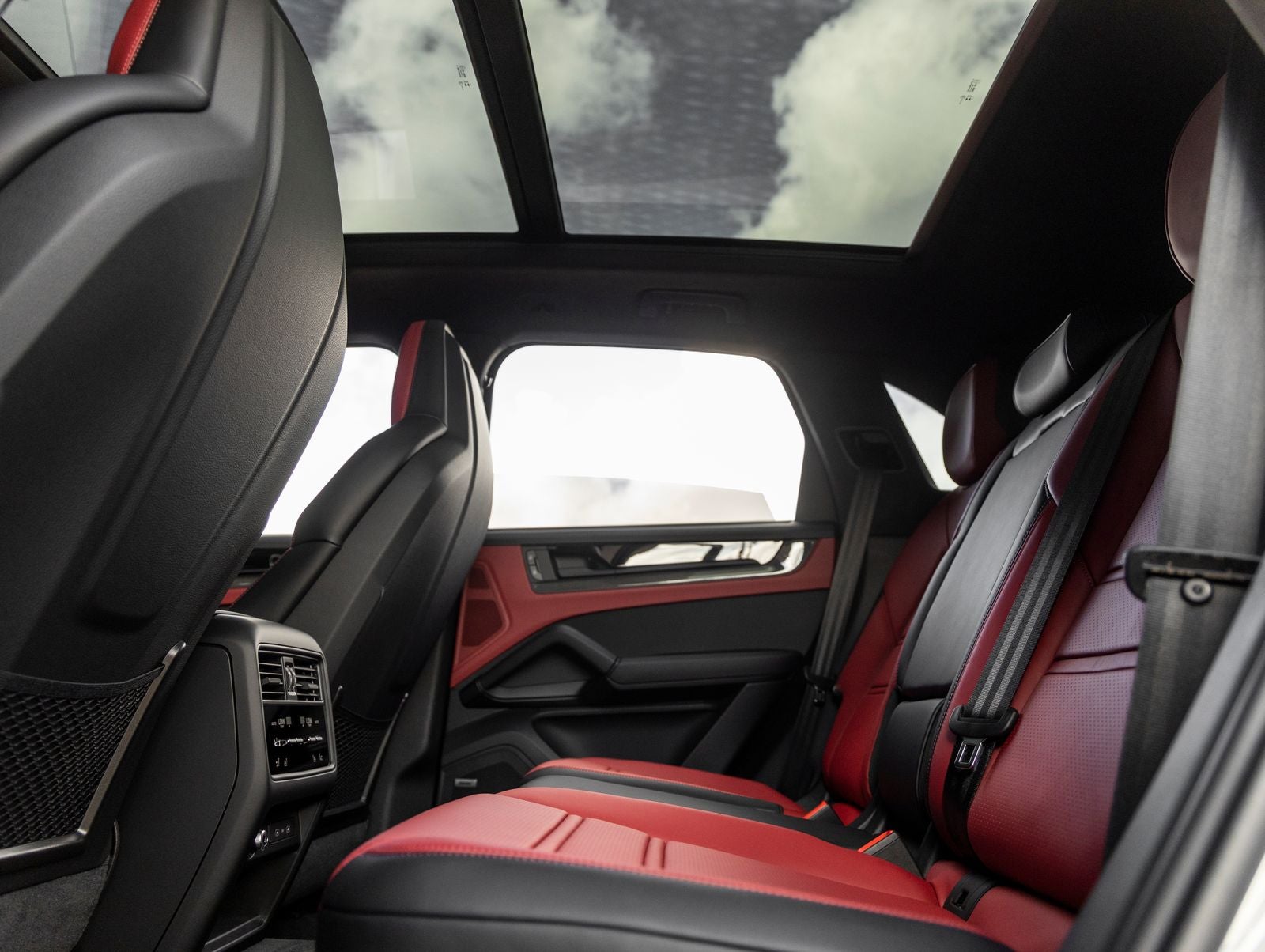 2026 Porsche Cayenne GTS