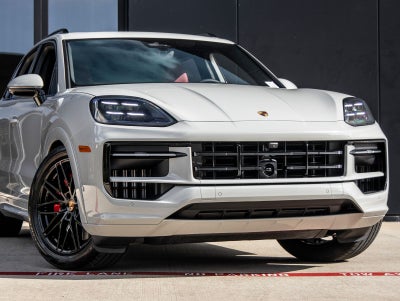 2026 Porsche Cayenne GTS