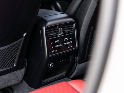 2025 Porsche Cayenne GTS