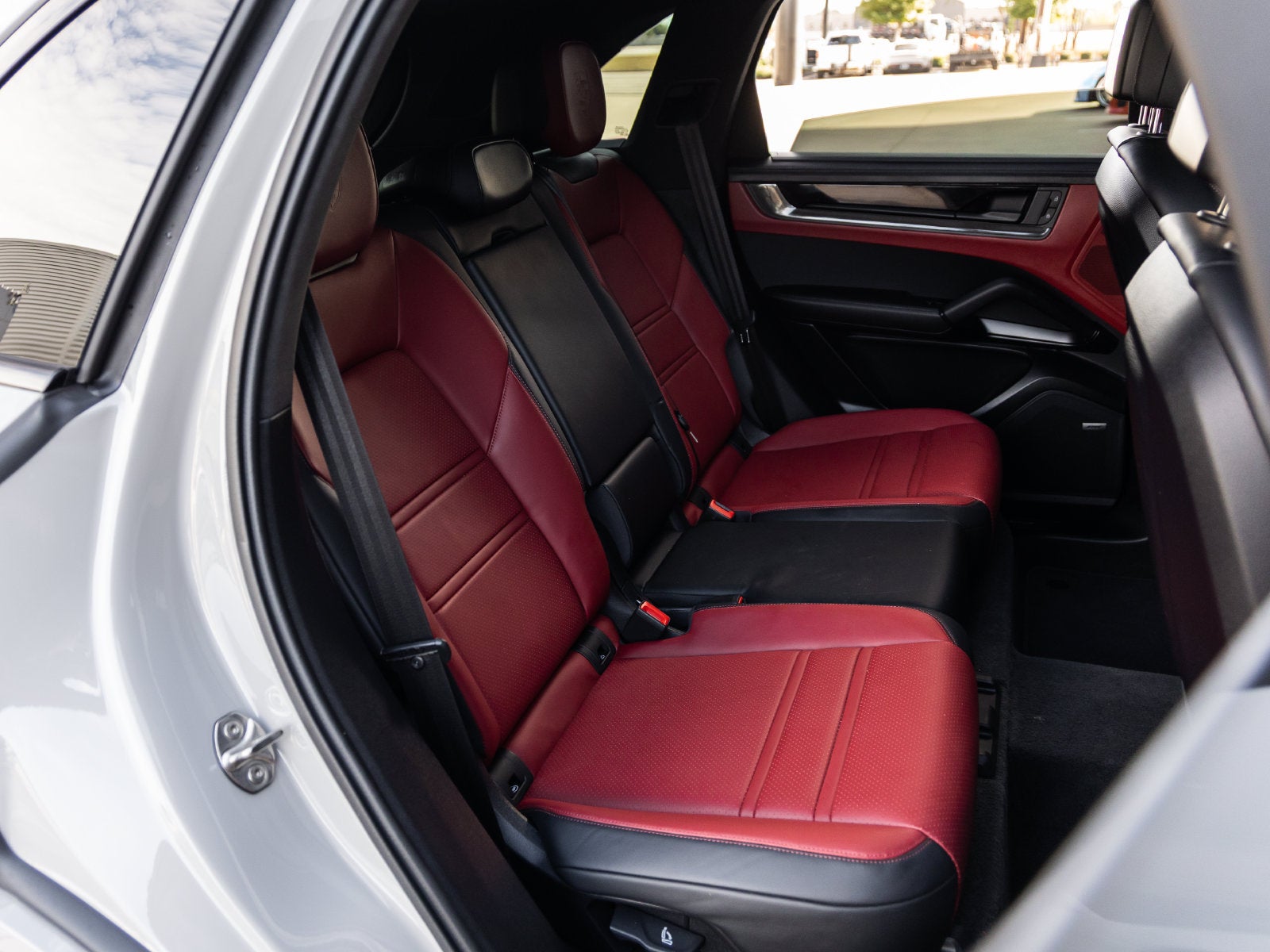 2025 Porsche Cayenne GTS