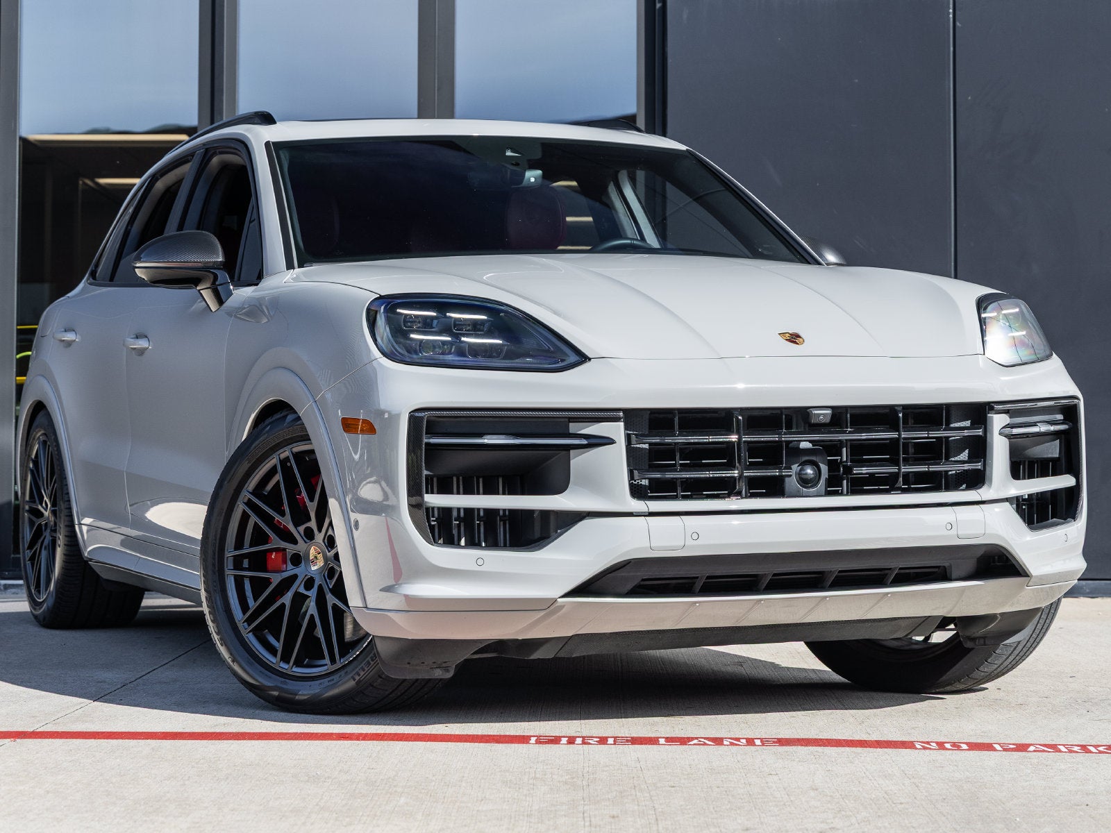 2025 Porsche Cayenne GTS