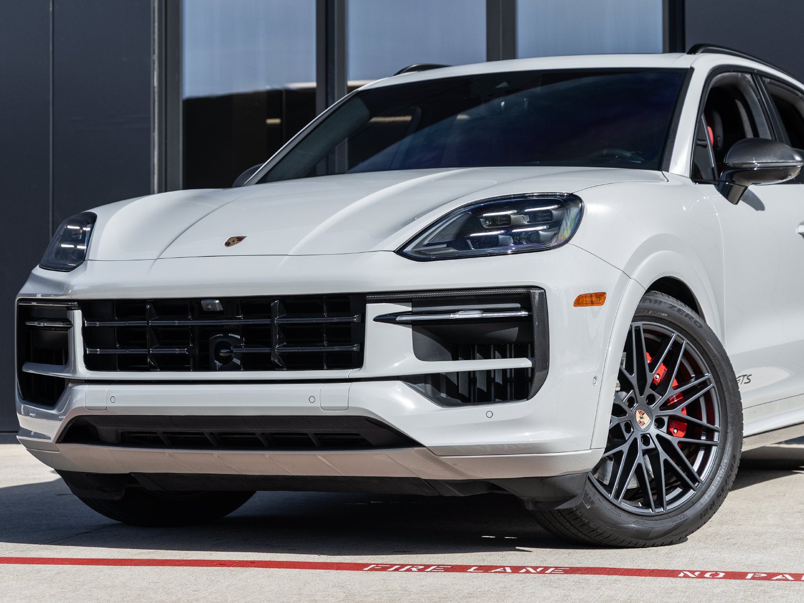 2025 Porsche Cayenne GTS
