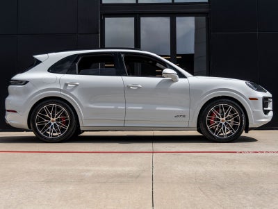 2026 Porsche Cayenne Cayenne GTS