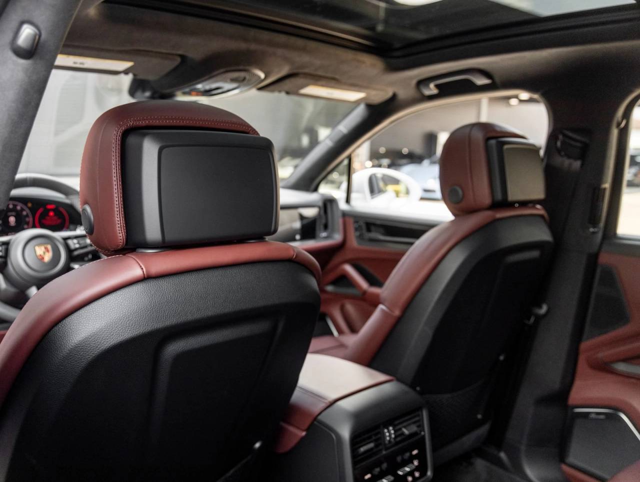 2026 Porsche Cayenne Cayenne GTS