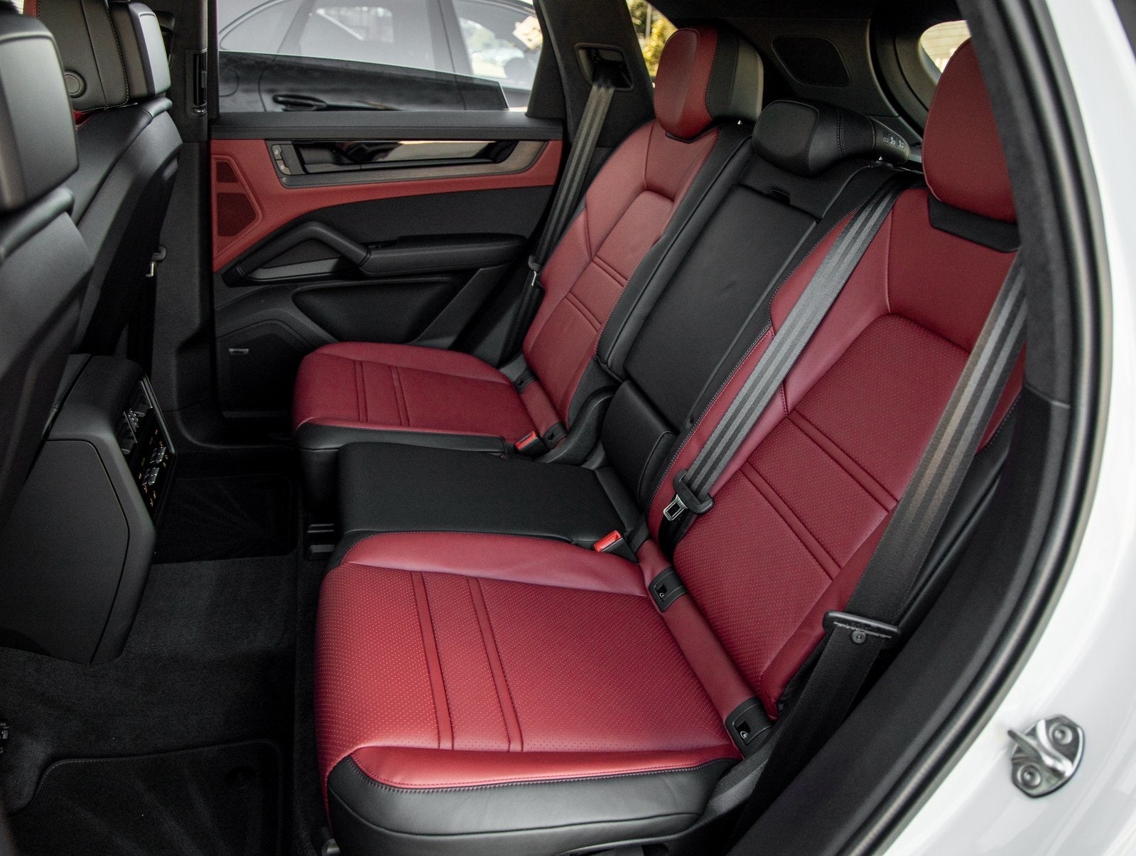 2026 Porsche Cayenne GTS