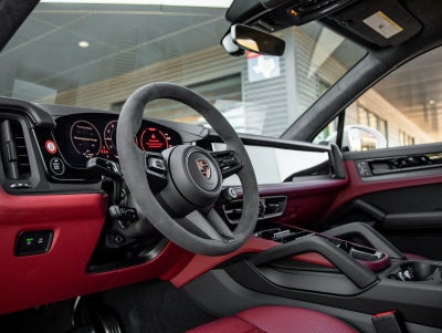 2026 Porsche Cayenne GTS