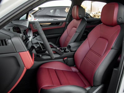 2026 Porsche Cayenne GTS