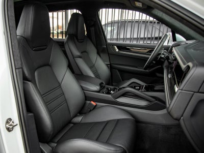 2026 Porsche Cayenne Cayenne GTS