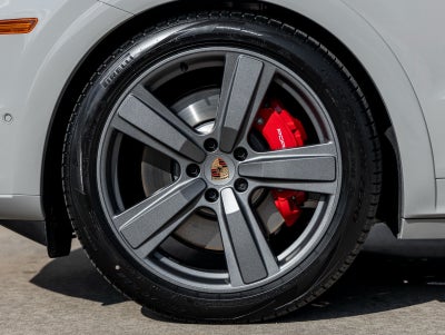 2026 Porsche Cayenne GTS