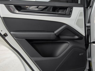 2026 Porsche Cayenne GTS