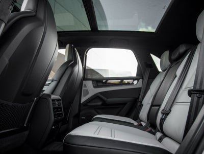 2026 Porsche Cayenne GTS