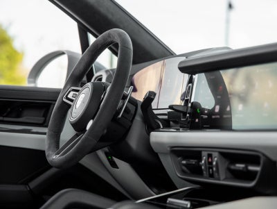 2026 Porsche Cayenne GTS