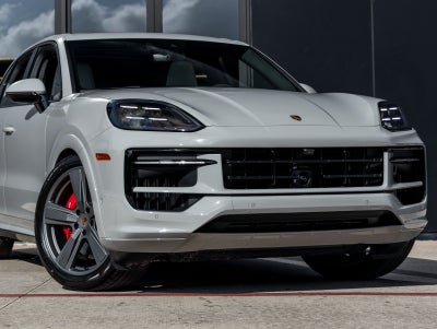 2026 Porsche Cayenne GTS
