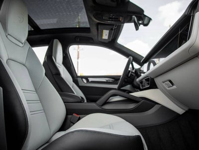 2026 Porsche Cayenne Cayenne GTS