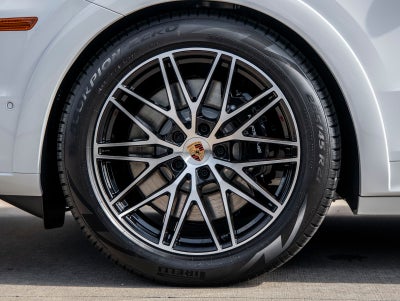 2026 Porsche Cayenne GTS