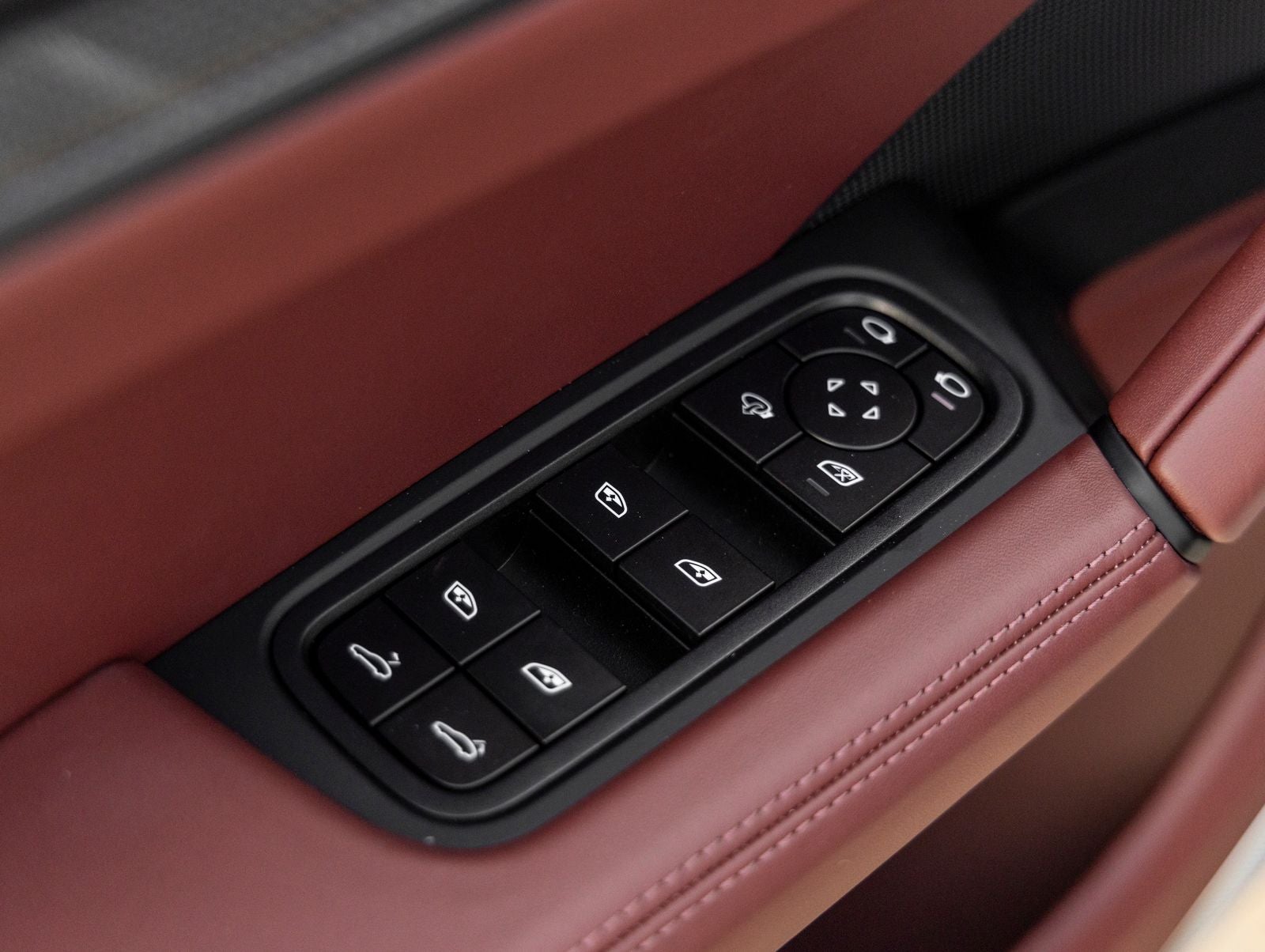 2026 Porsche Cayenne GTS