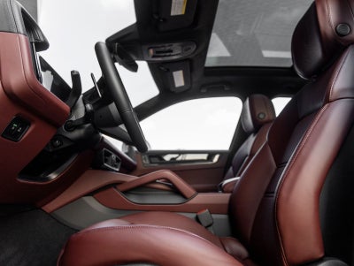 2026 Porsche Cayenne GTS