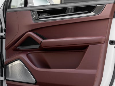 2026 Porsche Cayenne GTS