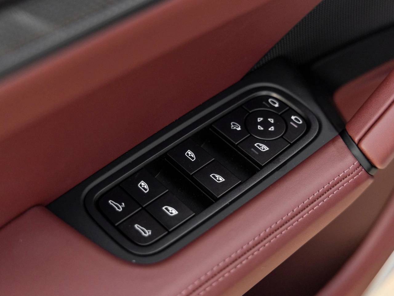 2026 Porsche Cayenne Cayenne GTS