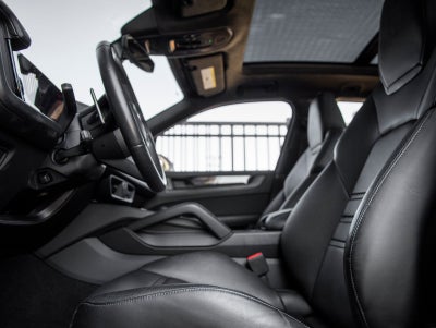 2025 Porsche Cayenne Cayenne GTS
