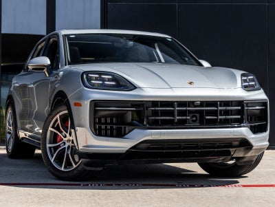 2025 Porsche Cayenne Cayenne GTS