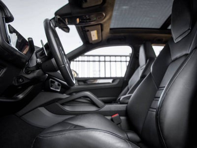 2025 Porsche Cayenne Cayenne GTS