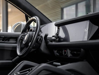 2025 Porsche Cayenne Cayenne GTS