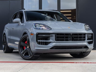 2026 Porsche Cayenne Cayenne GTS