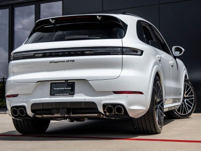 2026 Porsche Cayenne GTS