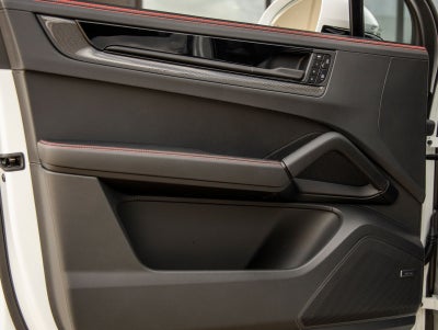 2026 Porsche Cayenne GTS