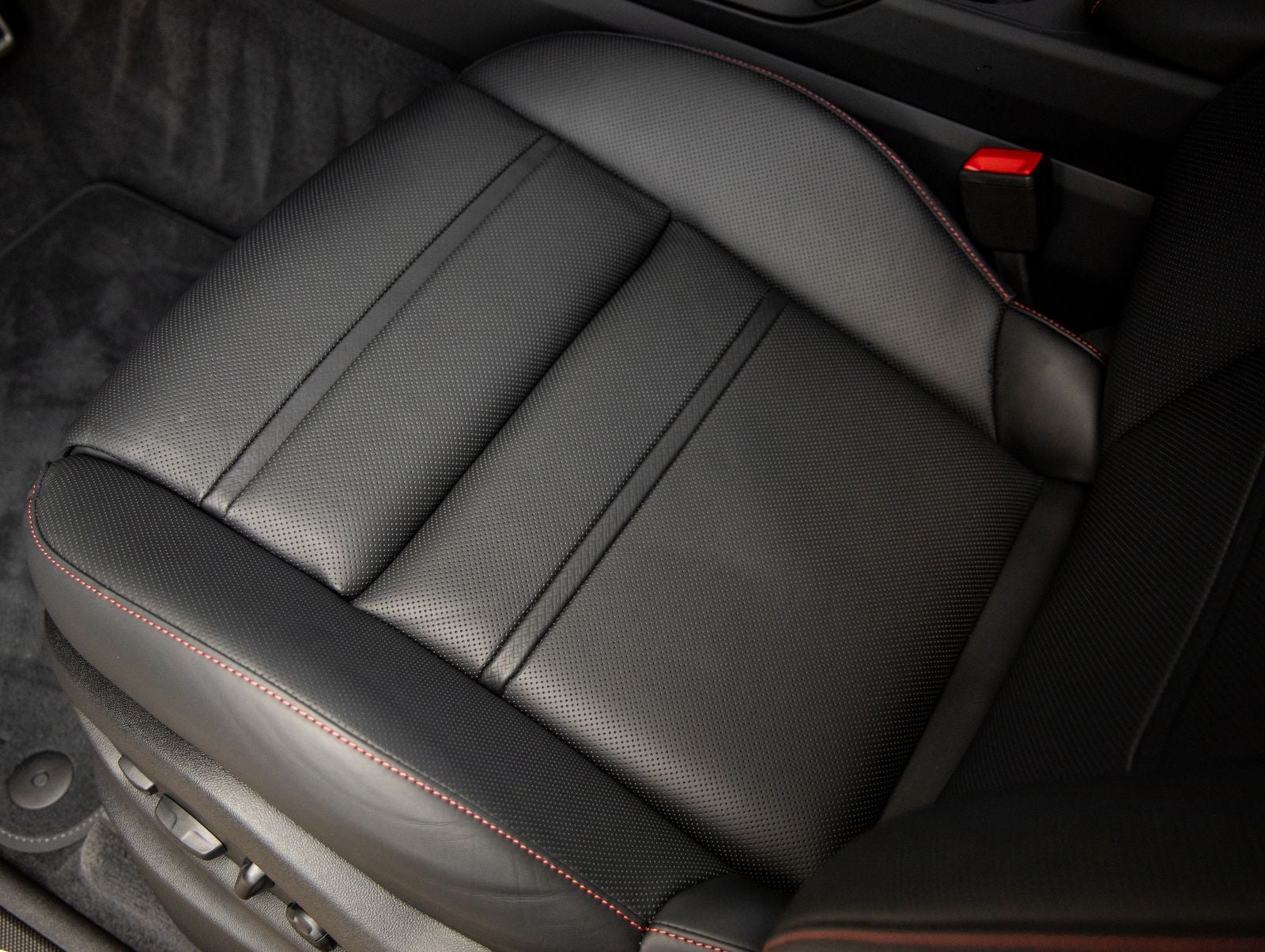 2026 Porsche Cayenne GTS