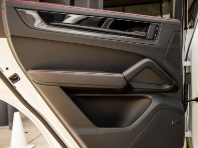 2026 Porsche Cayenne GTS
