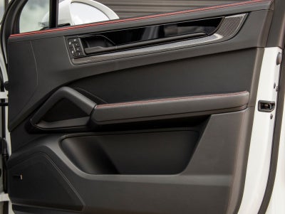 2026 Porsche Cayenne GTS