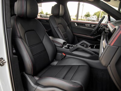 2026 Porsche Cayenne GTS