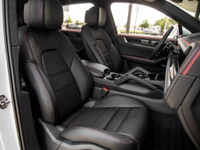 2026 Porsche Cayenne Cayenne GTS