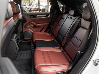 2026 Porsche Cayenne Cayenne GTS