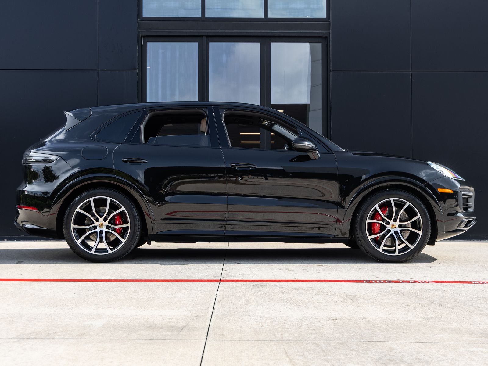 2023 Porsche Cayenne GTS