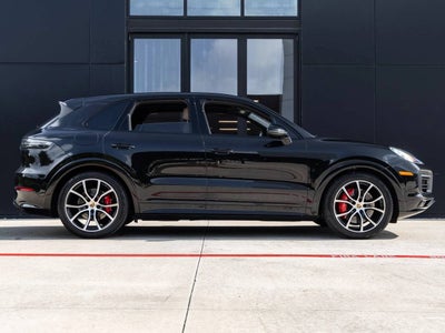 2023 Porsche Cayenne GTS