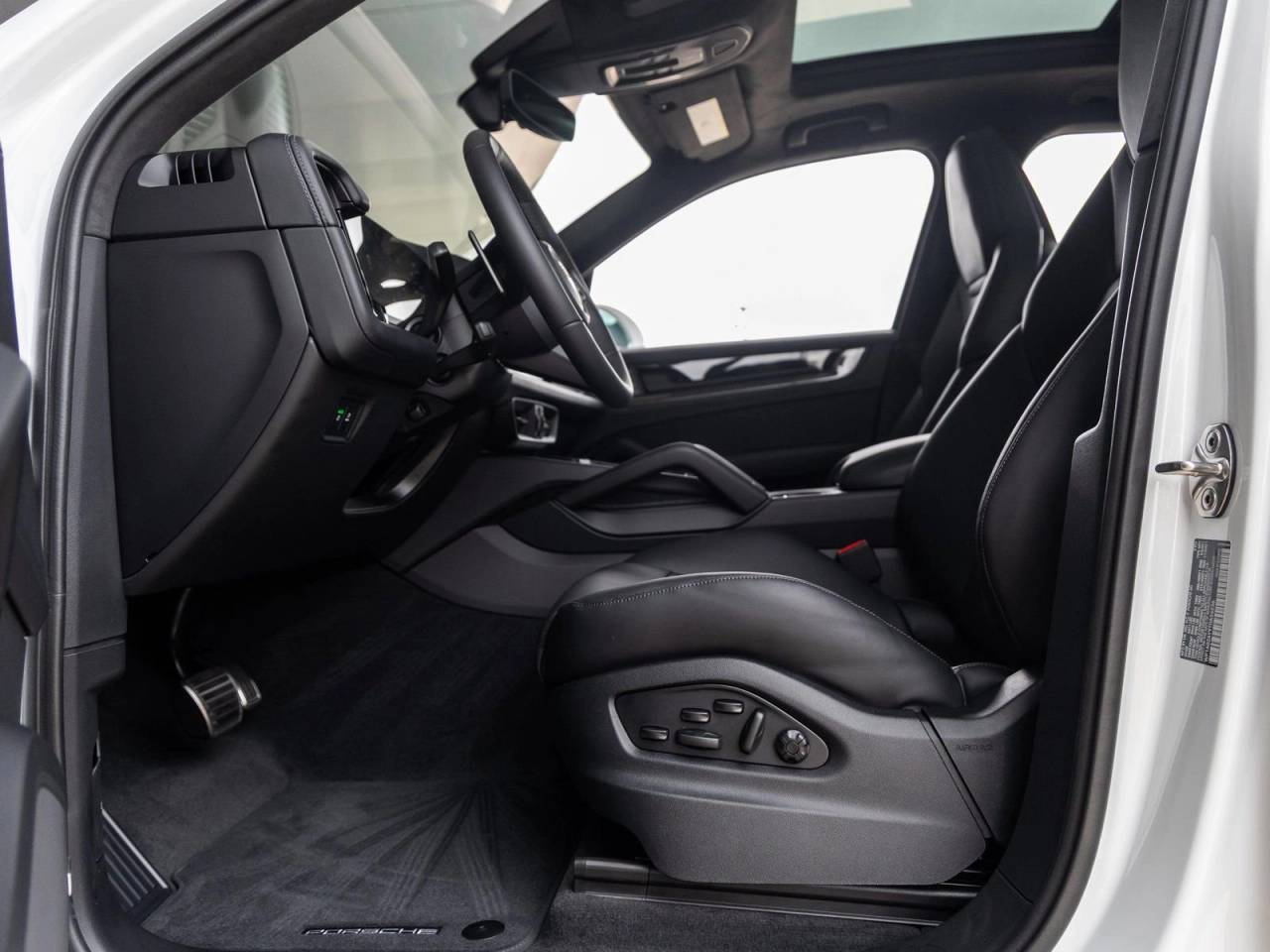 2026 Porsche Cayenne Cayenne GTS