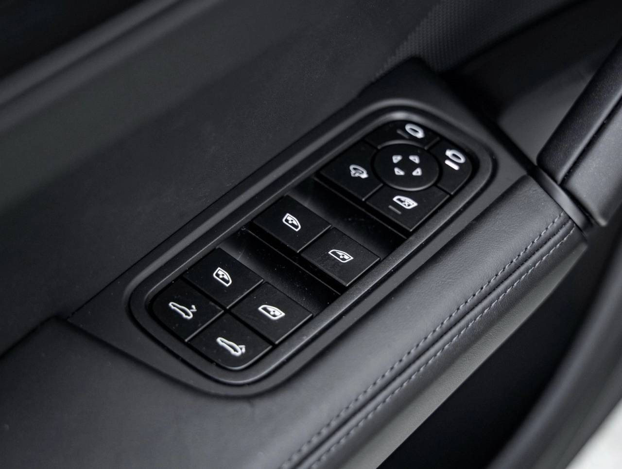 2026 Porsche Cayenne Cayenne GTS