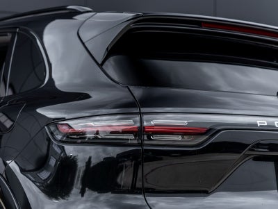 2022 Porsche Cayenne E-Hybrid Cayenne Turbo S E-Hybrid (MY22)