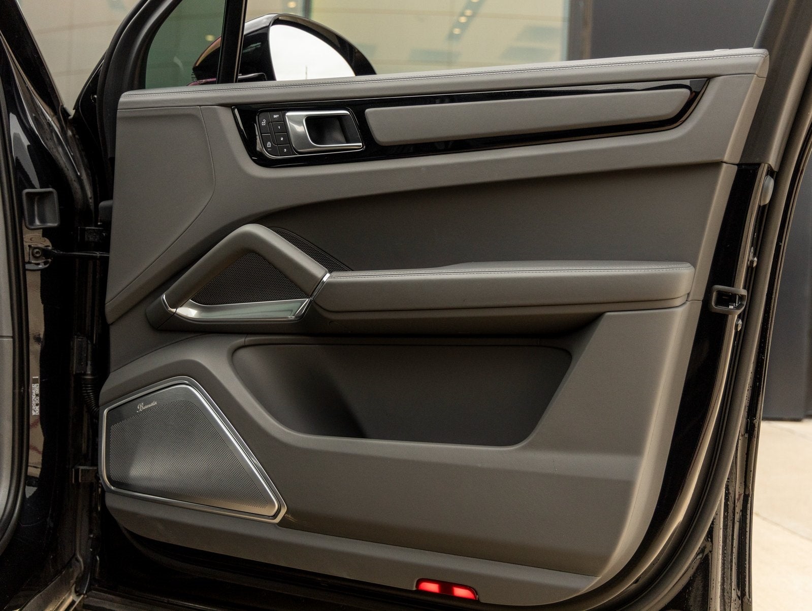 2022 Porsche Cayenne E-Hybrid Cayenne Turbo S E-Hybrid (MY22)