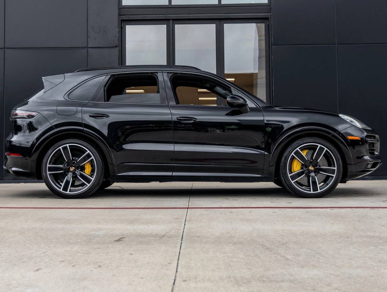2022 Porsche Cayenne E-Hybrid Cayenne Turbo S E-Hybrid (MY22)
