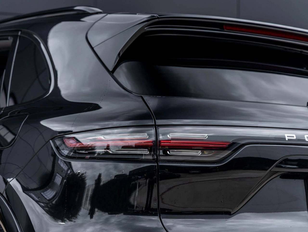 2022 Porsche Cayenne E-Hybrid Cayenne Turbo S E-Hybrid (MY22)