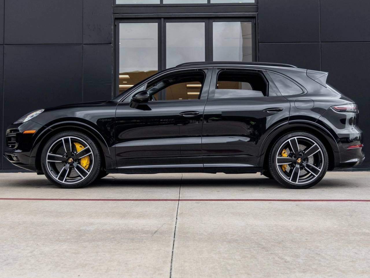 2022 Porsche Cayenne E-Hybrid Cayenne Turbo S E-Hybrid (MY22)