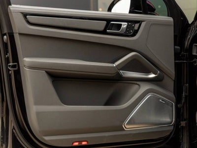 2022 Porsche Cayenne E-Hybrid Cayenne Turbo S E-Hybrid (MY22)