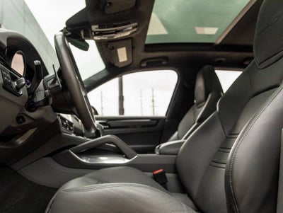 2022 Porsche Cayenne E-Hybrid Cayenne Turbo S E-Hybrid (MY22)