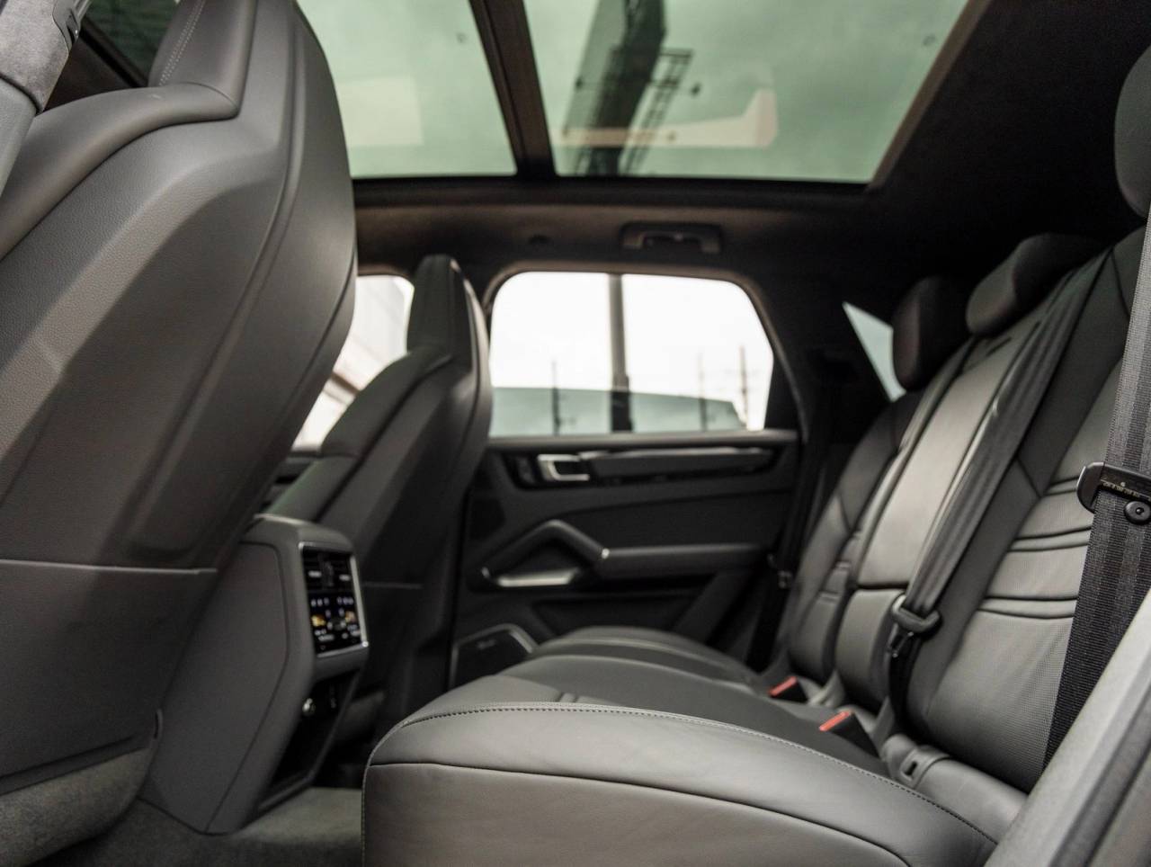 2022 Porsche Cayenne E-Hybrid Cayenne Turbo S E-Hybrid (MY22)